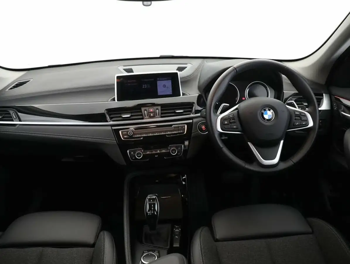 2021-bmw-x1-20-sdrive20i-sport-big-26