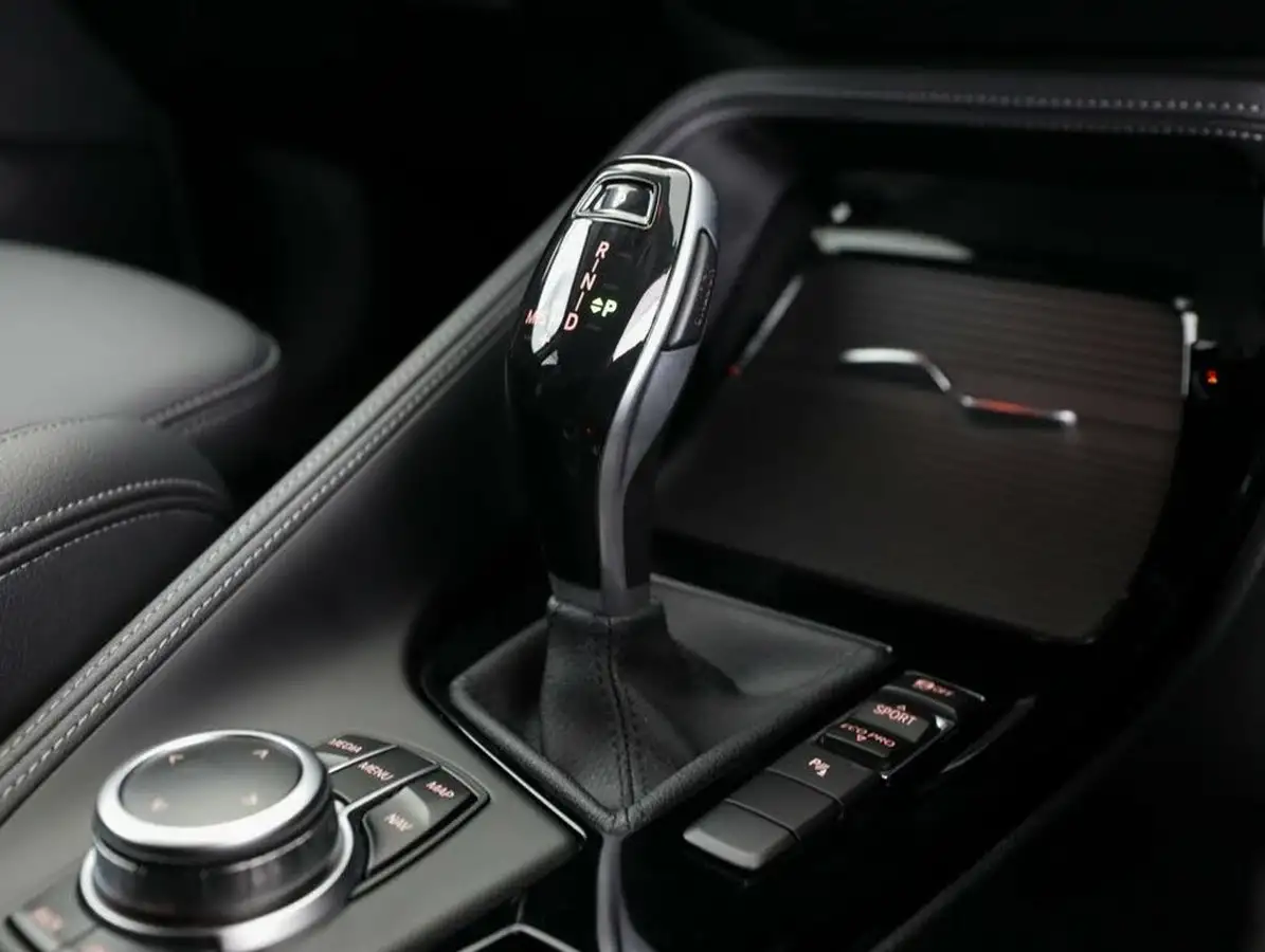 2021-bmw-x1-20-sdrive20i-sport-big-22