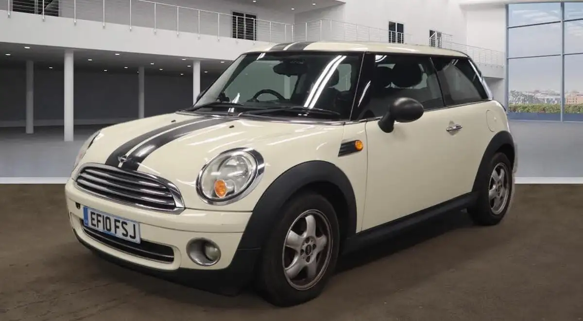 2010-mini-cooper-16-one-98bhp-hatchback-3d-big-3