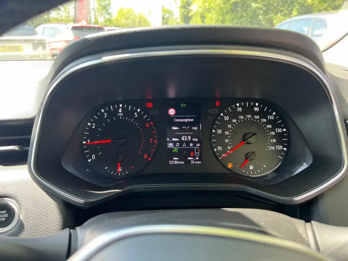2019-renault-clio-10-sce-iconic-big-13