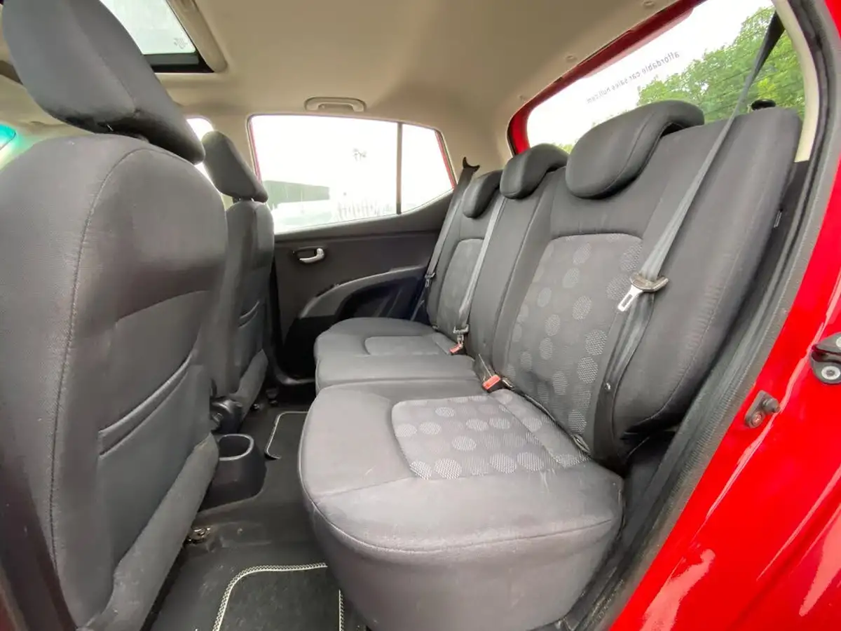 2010-hyundai-i10-12-style-big-46