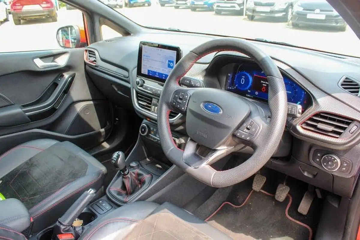 2022-ford-fiesta-10t-st-line-vignale-155ps-hybrid-mhev-5d-big-7