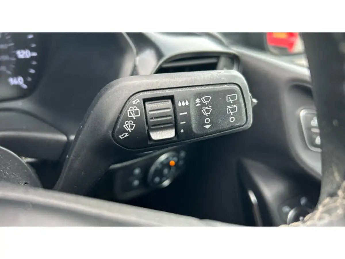 2019-ford-fiesta-10t-titanium-125ps-5d-big-30