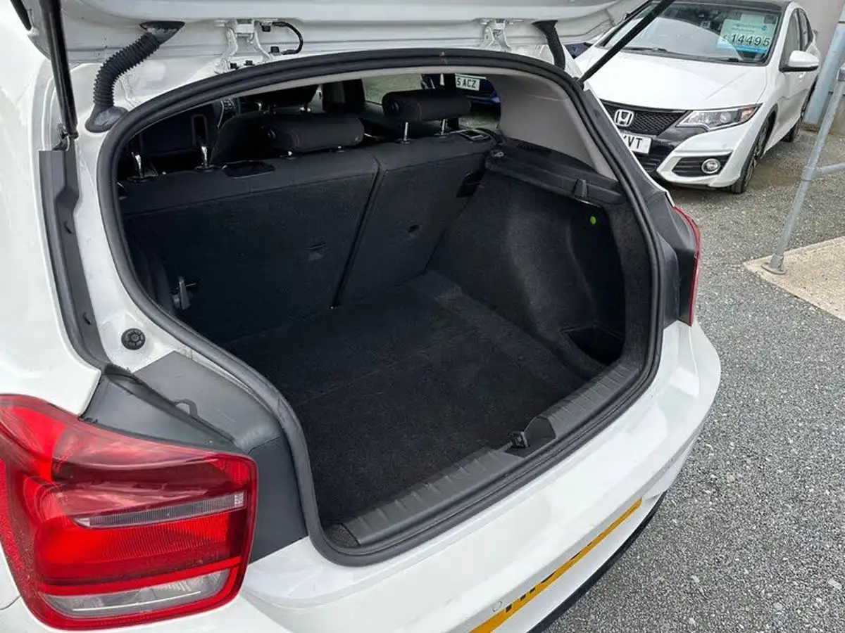 2014-bmw-1-series-20td-116d-sport-116bhp-ss-sports-hatch-5d-big-27