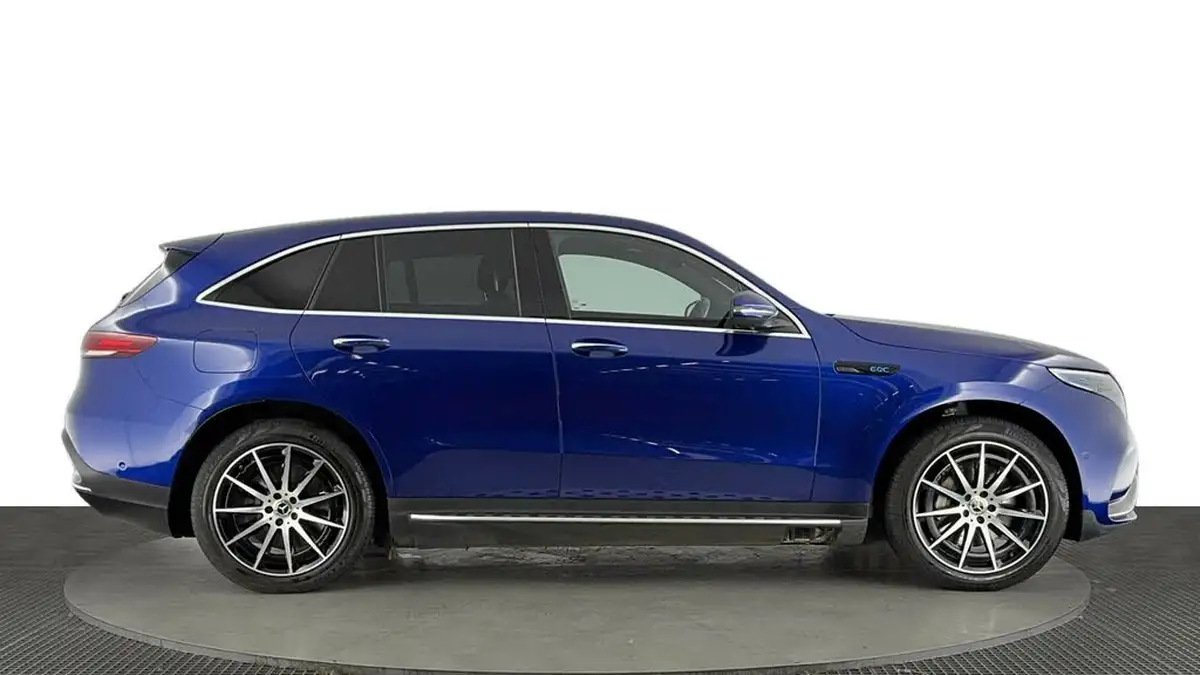 2020-mercedes-benz-eqc-e-eqc-400-amg-line-big-2