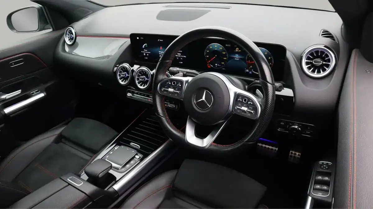 2021-mercedes-benz-gla-class-13-gla-180-amg-line-premium-1332cc-big-9