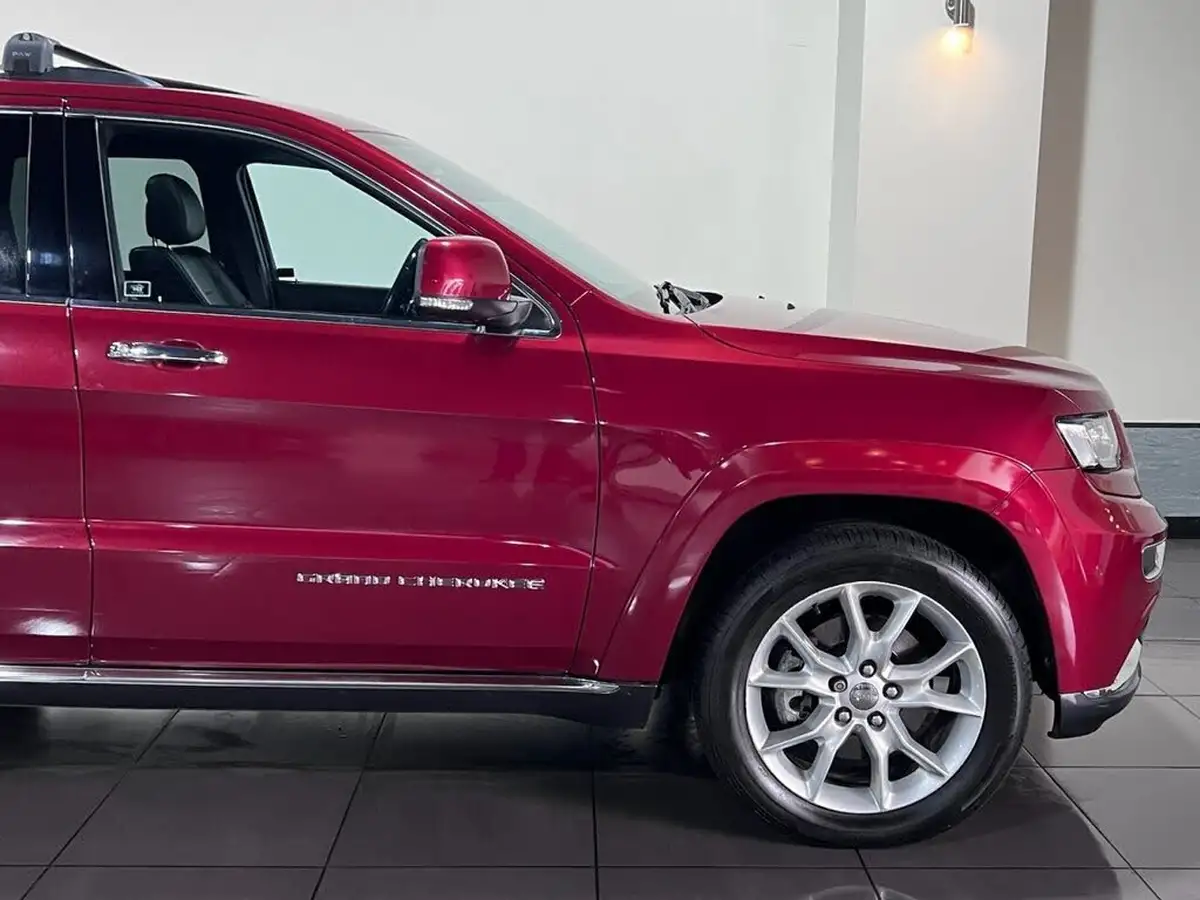 2015-jeep-grand-cherokee-30crd-summit-big-17
