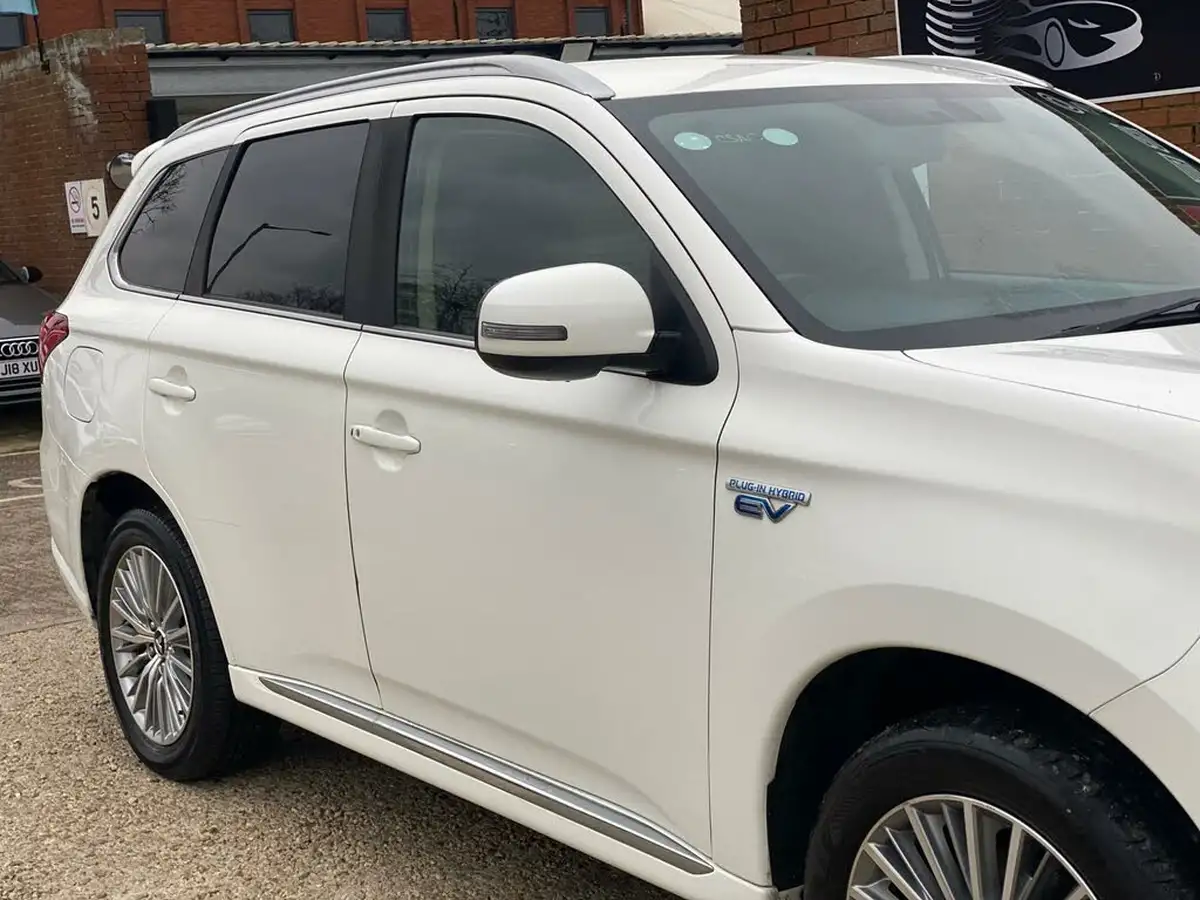 2020-mitsubishi-outlander-24-reflex-plus-commercial-big-22