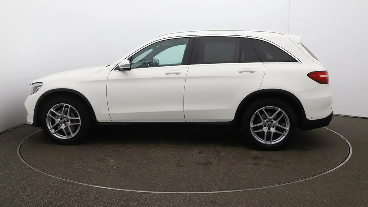 2018-mercedes-benz-glc-class-20-glc250-amg-line-ss-station-wagon-5d-big-62