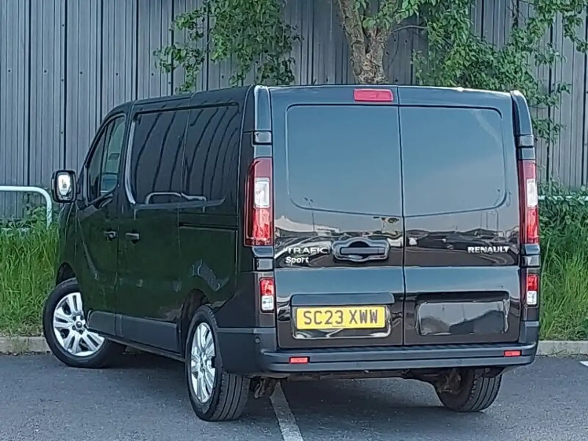 2023-renault-trafic-20dci-sl28-130-sport-big-1