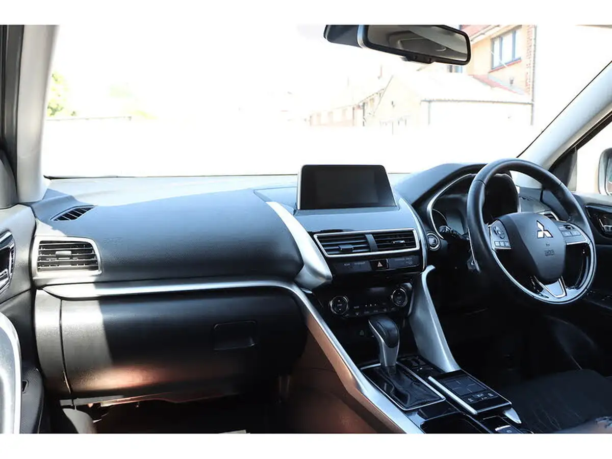 2019-mitsubishi-eclipse-cross-15-3-auto-big-35
