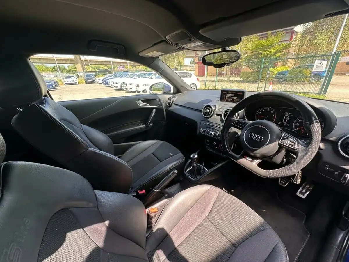 2016-audi-a1-14-tfsi-s-line-125ps-hatchback-3d-big-8