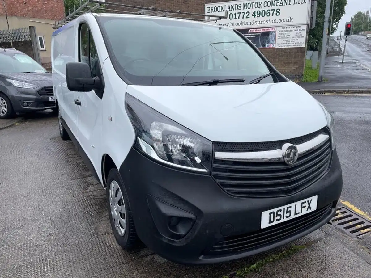 2015-vauxhall-vivaro-16cdti-2900-l2h1-115ps-refrigerated-van-big-2
