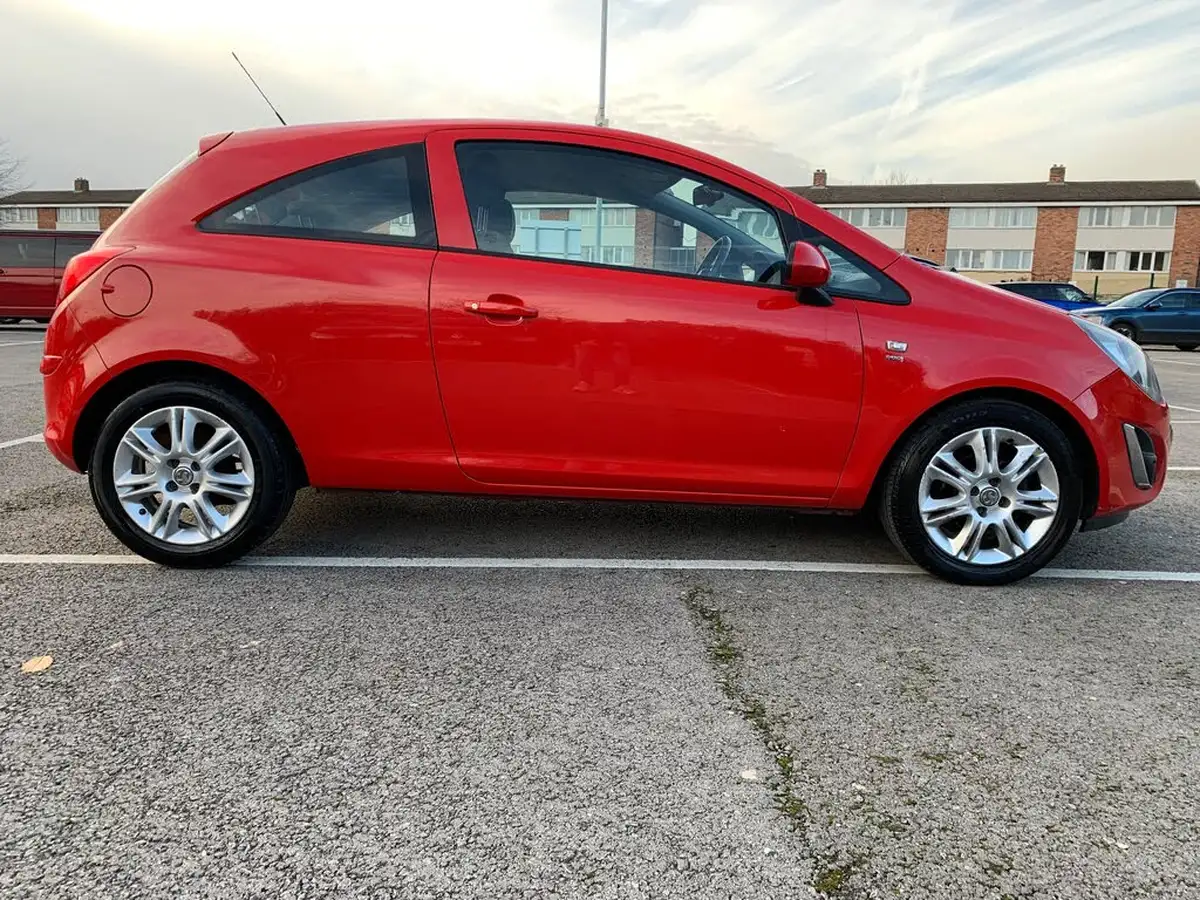 2013-vauxhall-corsa-12-energy-16v-3d-big-8