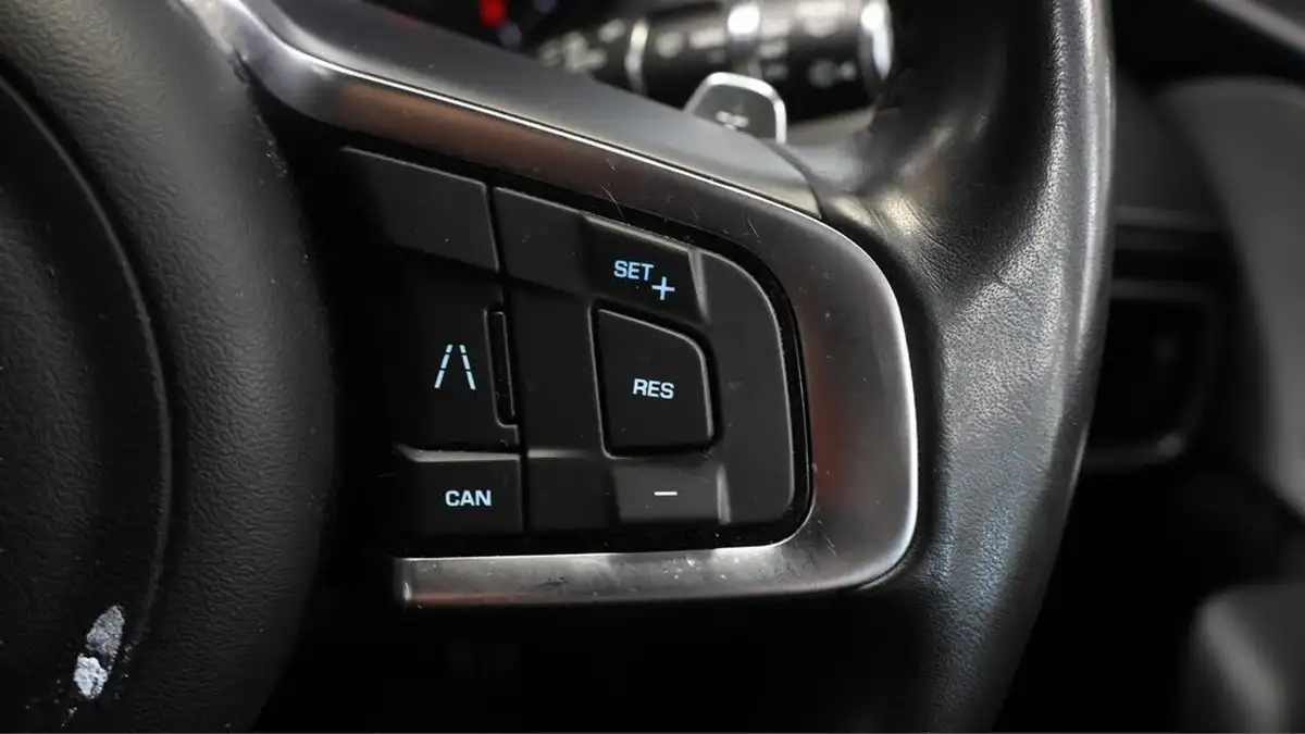 2019-jaguar-f-pace-20-i4d-r-sport-180ps-auto-big-24