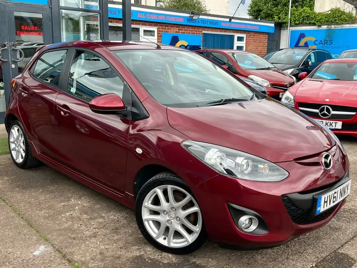 2011-mazda-mazda2-13-takuya-big-17
