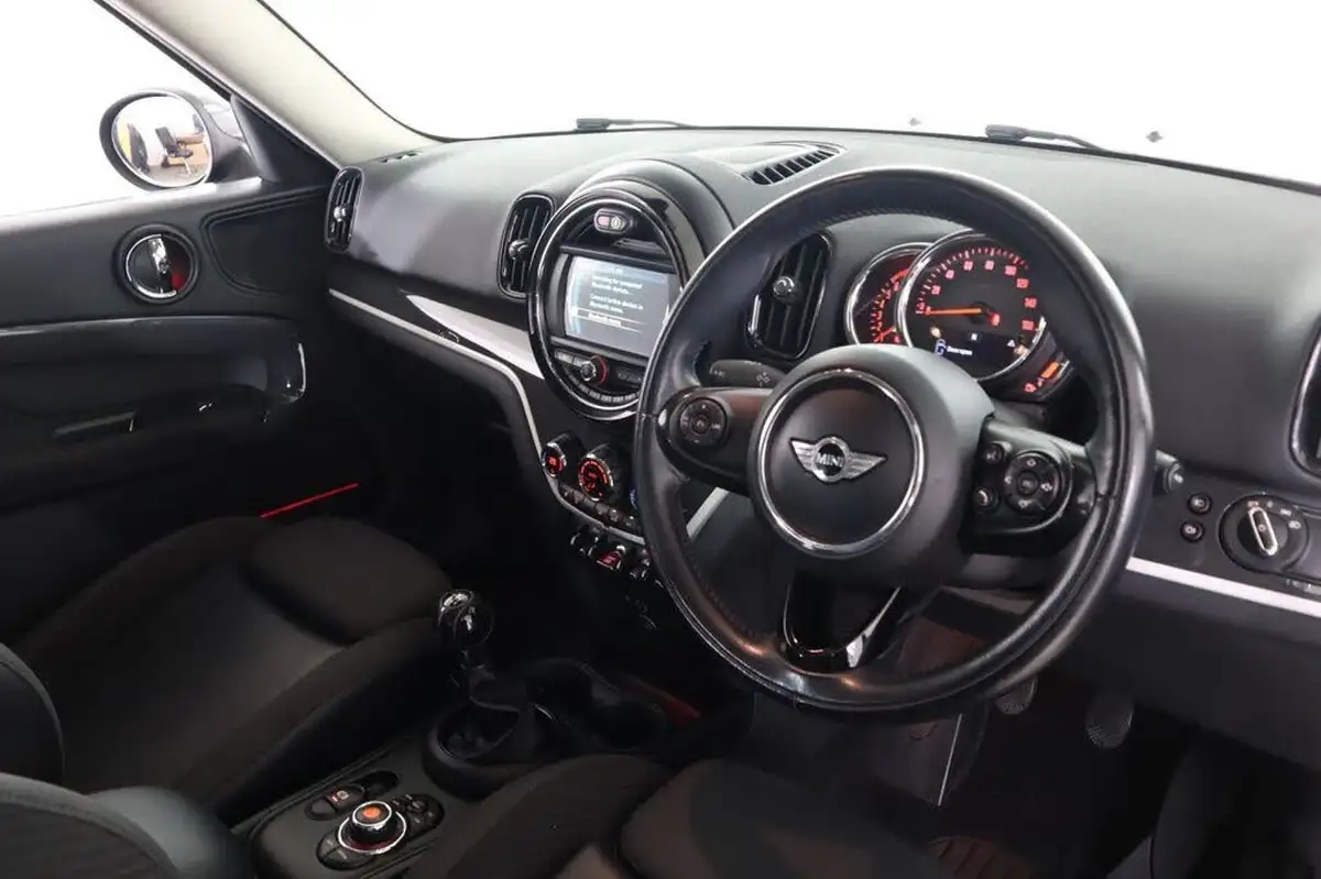 2017-mini-countryman-20-cooper-s-ss-big-15