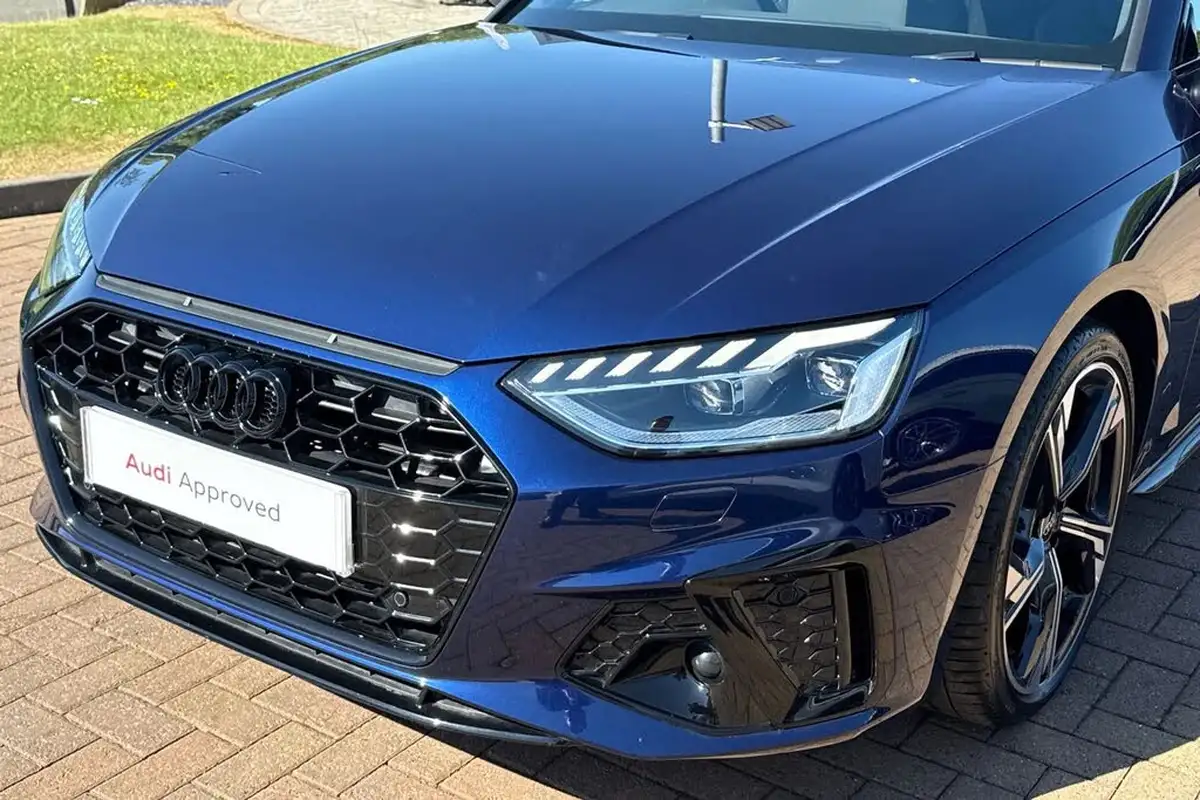 2024-audi-a4-avant-20-35-tdi-black-edition-big-31