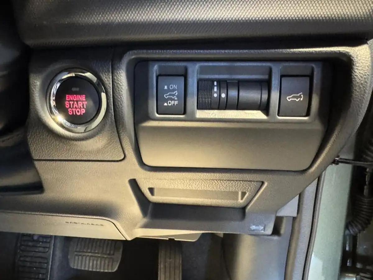 2025-subaru-forester-20-e-boxer-touring-big-23