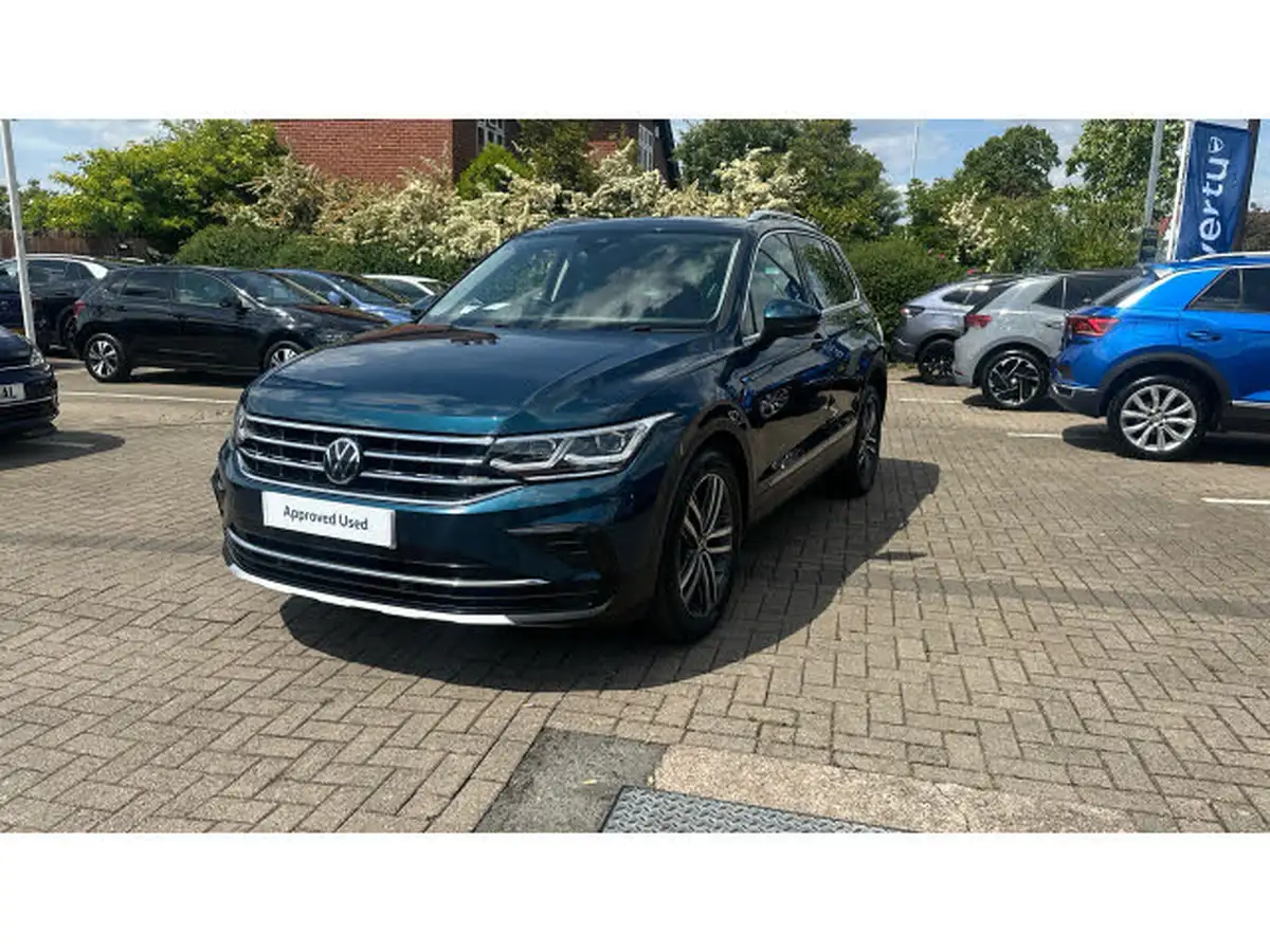2022-volkswagen-tiguan-15-tsi-elegance-big-25