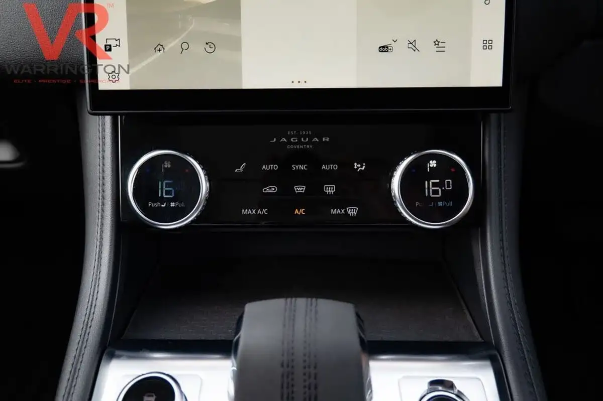 2021-jaguar-f-pace-20-d200-s-mhev-big-26