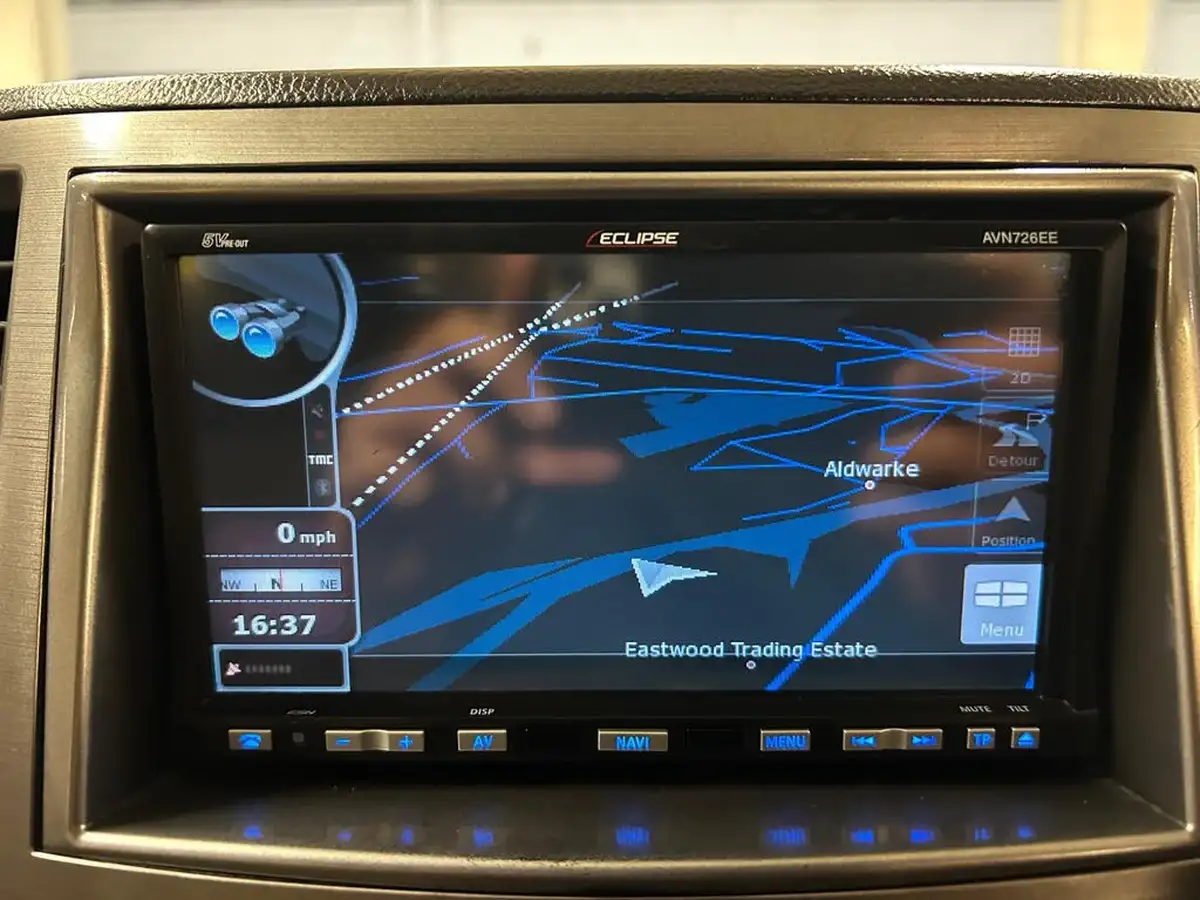 2011-subaru-legacy-20-es-lineartronic-big-35