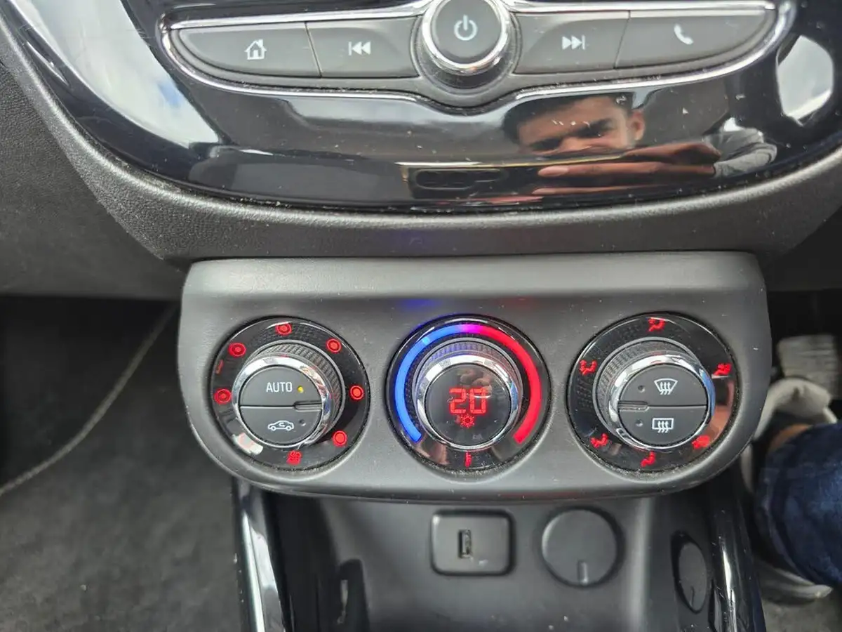 2016-vauxhall-adam-14i-vvt-16v-glam-87ps-ecoflex-easytronic-big-53