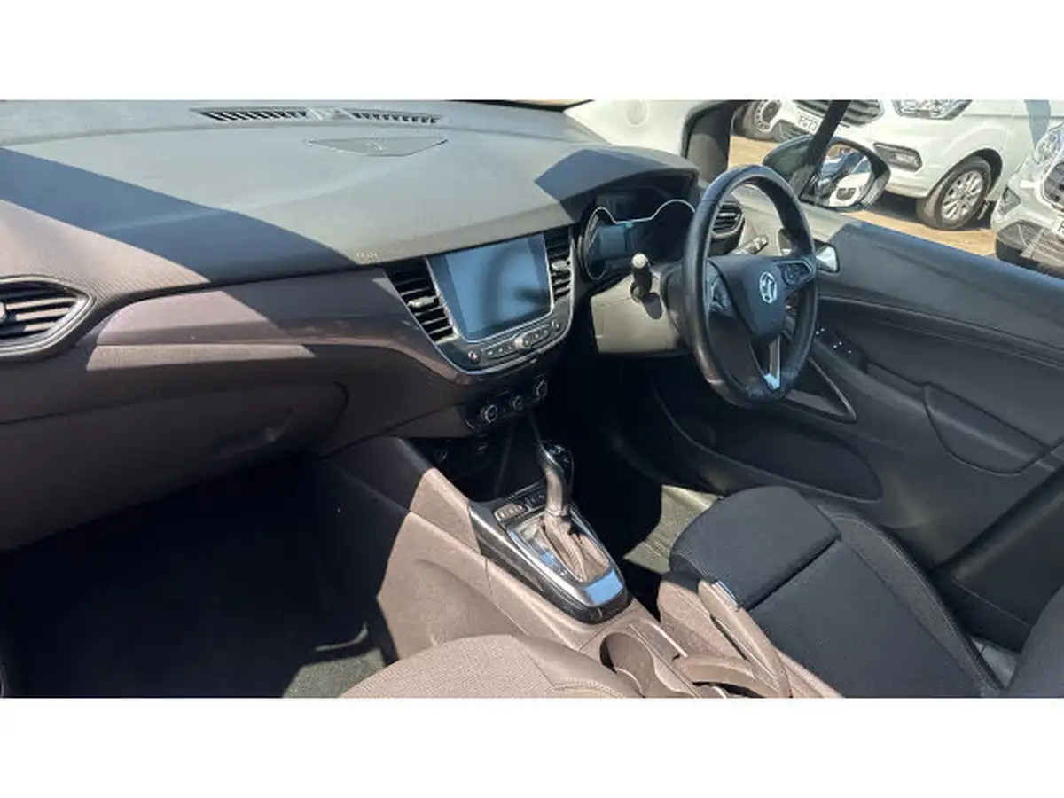 2022-vauxhall-crossland-12-elite-edition-130ps-auto-big-8