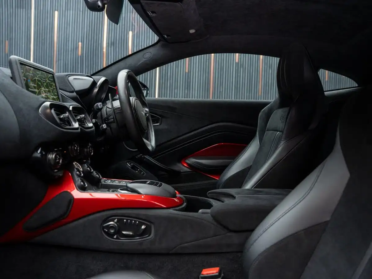 2019-aston-martin-vantage-40-v8-vantage-big-33