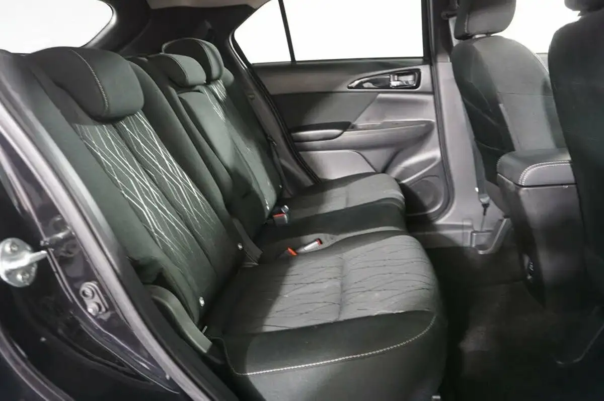 2018-mitsubishi-eclipse-cross-15-3-auto-big-19