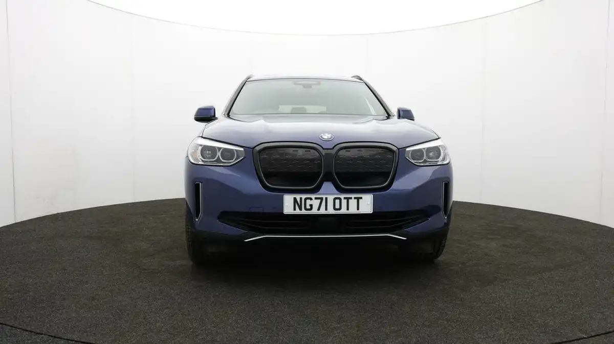 2022-bmw-ix3-e-premier-edition-big-56