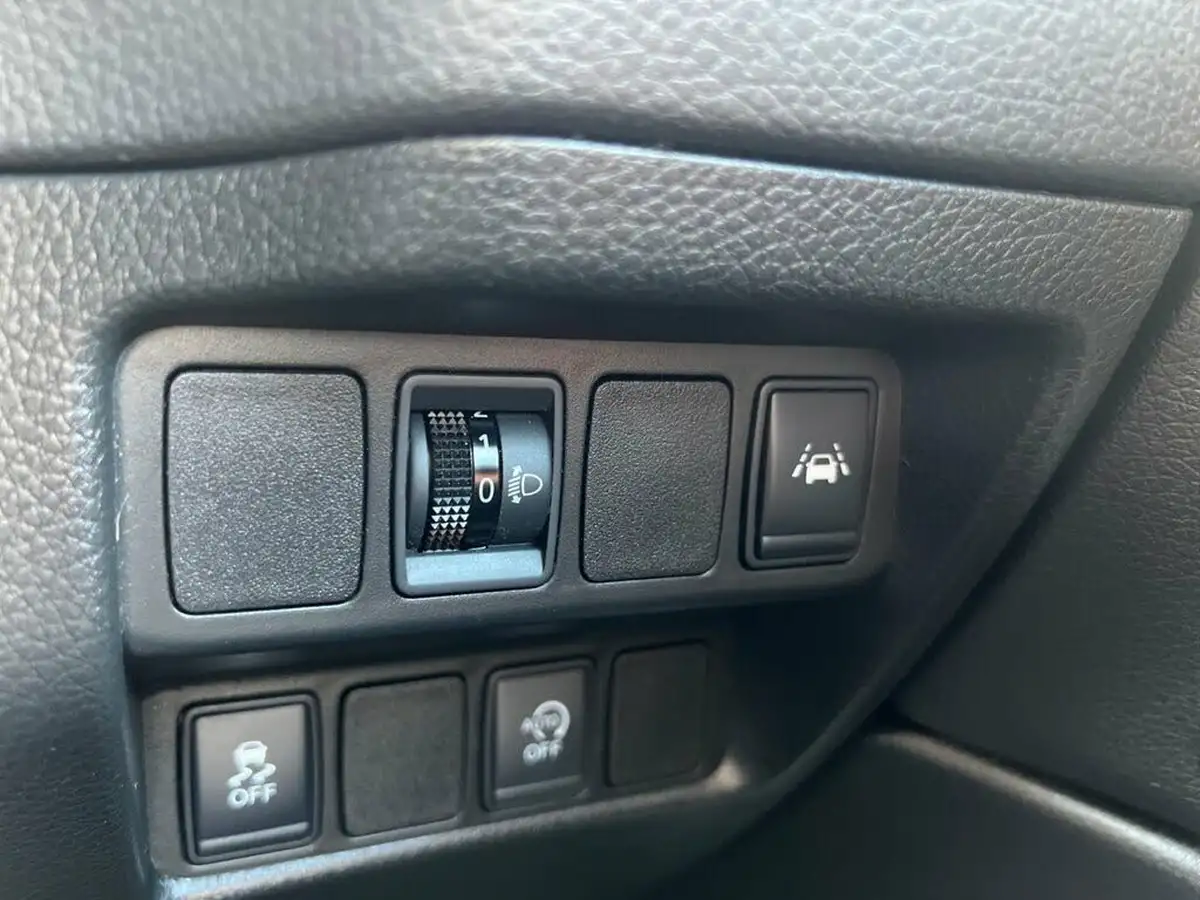 2016-nissan-qashqai-15dci-n-connecta-99g-big-27