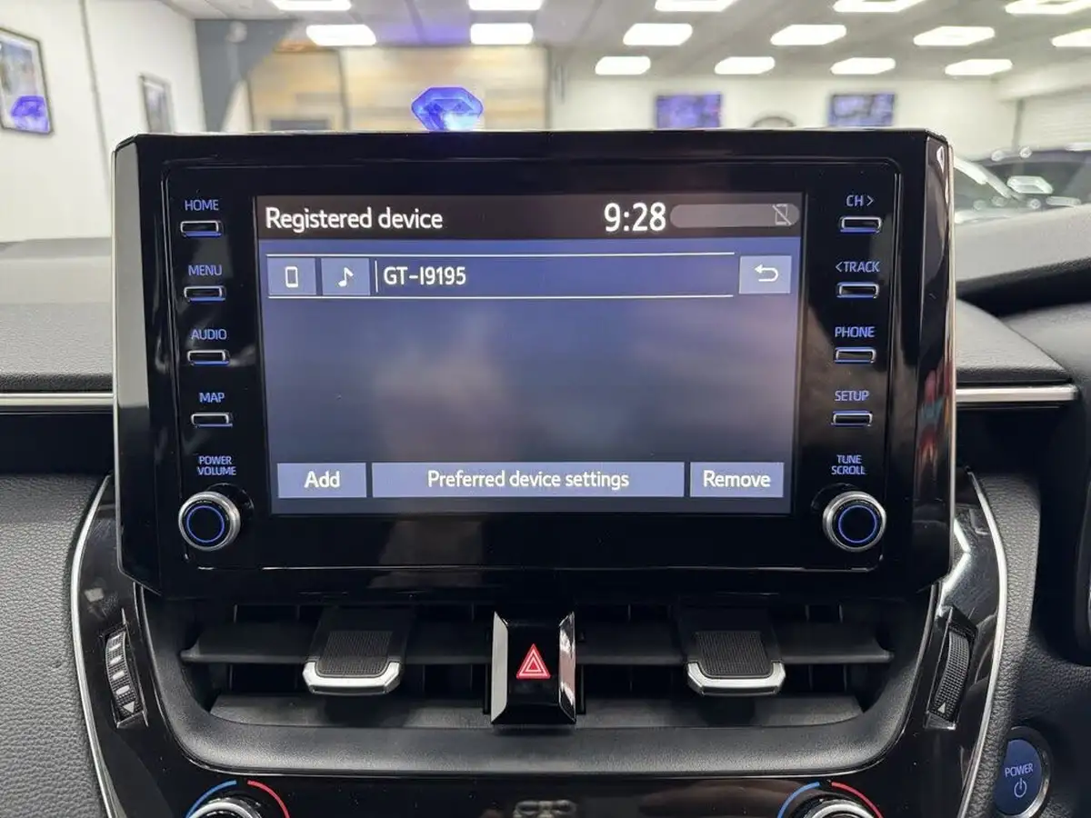 2020-toyota-corolla-big-25
