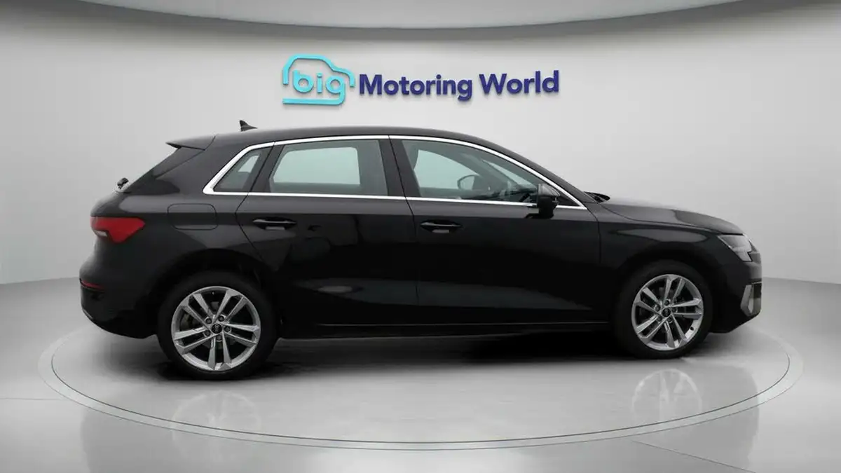2022-audi-a3-10-30-tfsi-sportback-5d-s-tronic-big-8