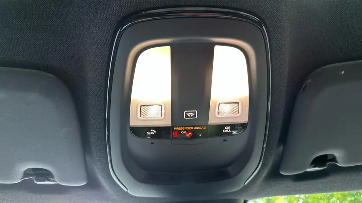 2022-volvo-c40-e-twin-recharge-pro-big-26
