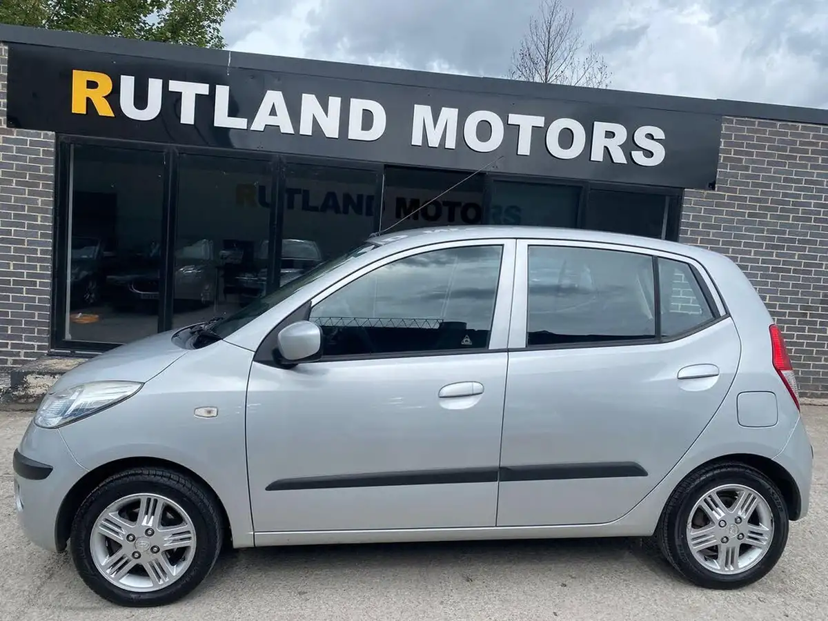 2009-hyundai-i10-12-comfort-76bhp-big-6