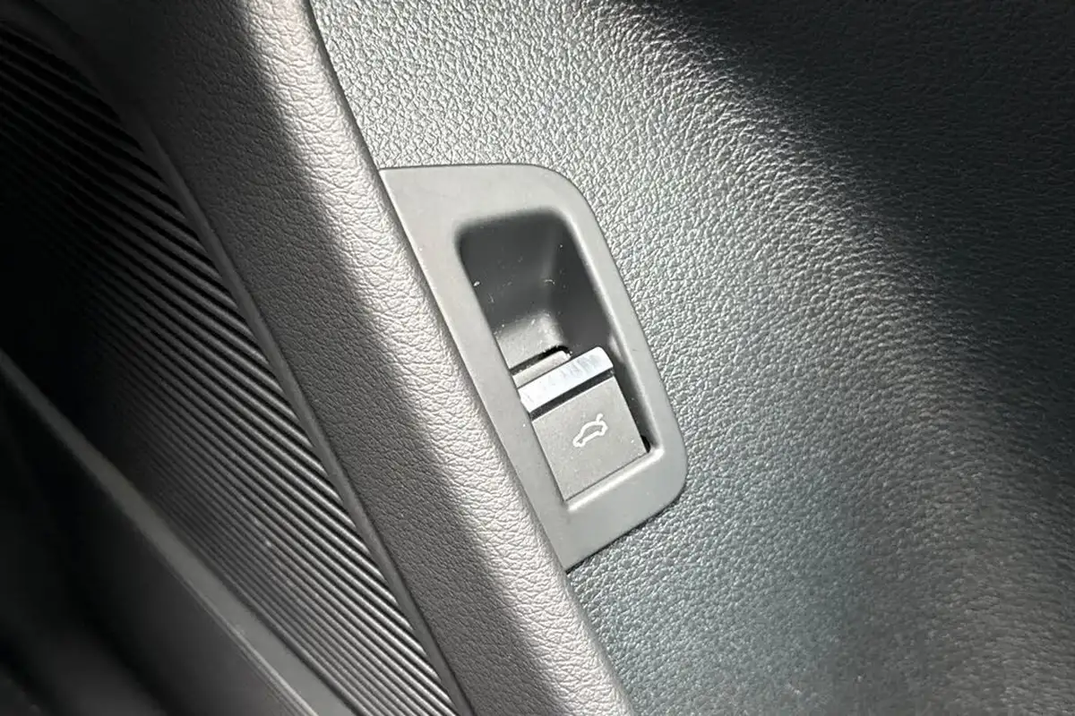 2024-audi-q8-30-55-tfsi-launch-edition-big-41