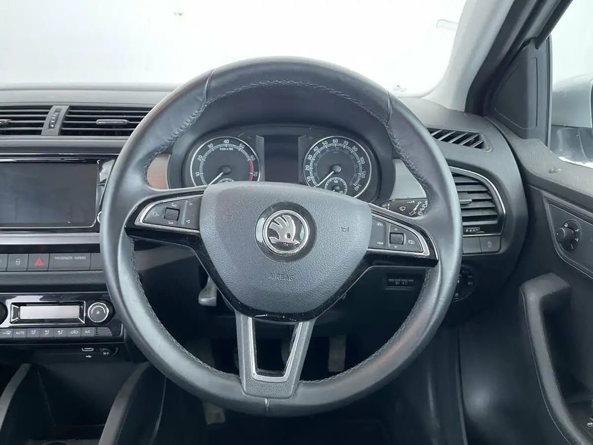 2019-skoda-fabia-10-tsi-se-l-95ps-hatchback-big-35
