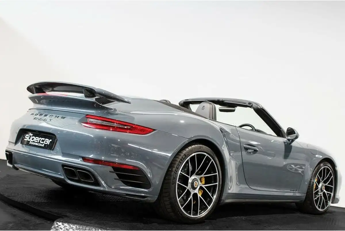 2016-porsche-911-38-turbo-s-cabriolet-big-52
