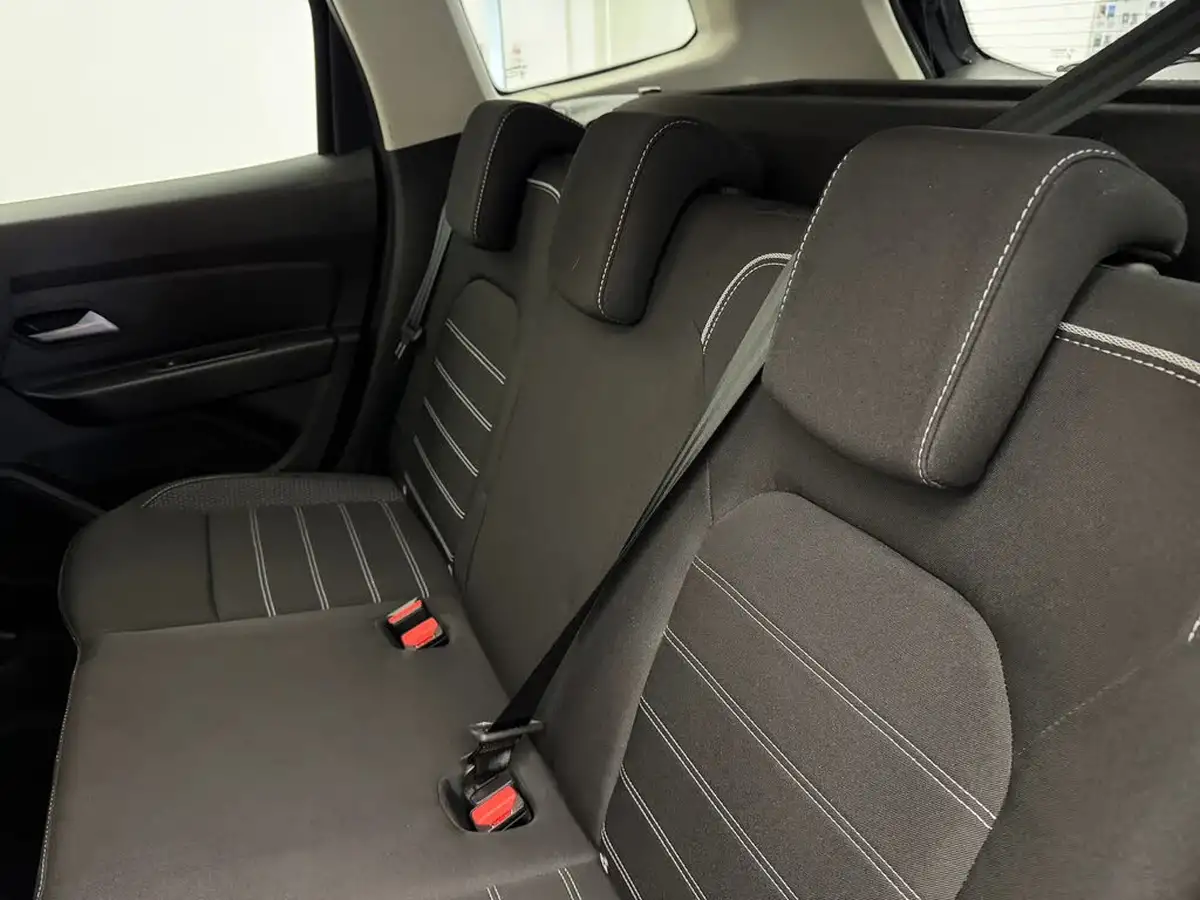 2023-dacia-duster-13-tce-journey-150bhp-edc-big-9