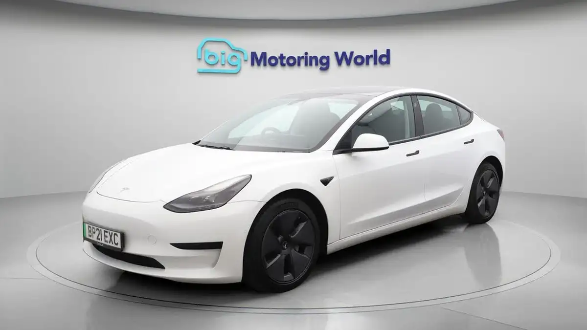 2021-tesla-model-3-e-standard-plus-big-3
