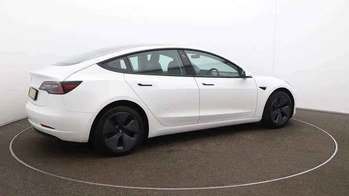 2021-tesla-model-3-e-standard-plus-big-51