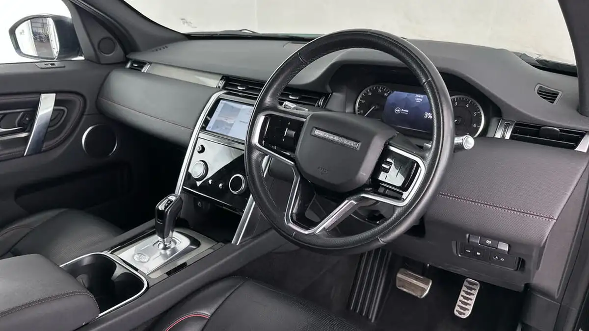 2022-land-rover-discovery-sport-15-p300e-r-dynamic-se-big-11