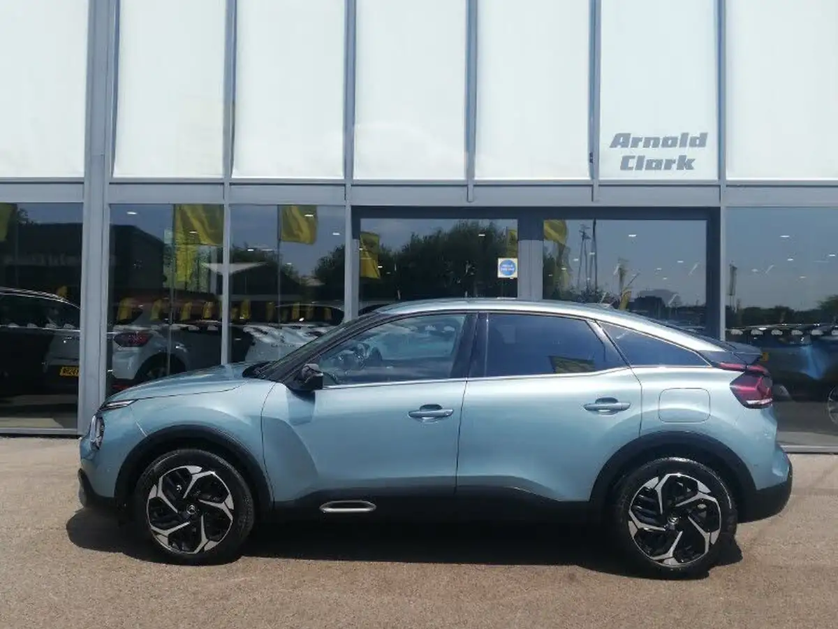 2022-citroen-c4-12-puretech-shine-130ps-big-3