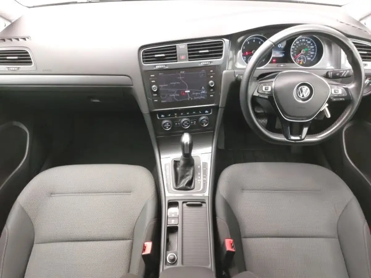 2020-volkswagen-golf-15-tsi-match-edition-150ps-hatchback-dsg-big-2