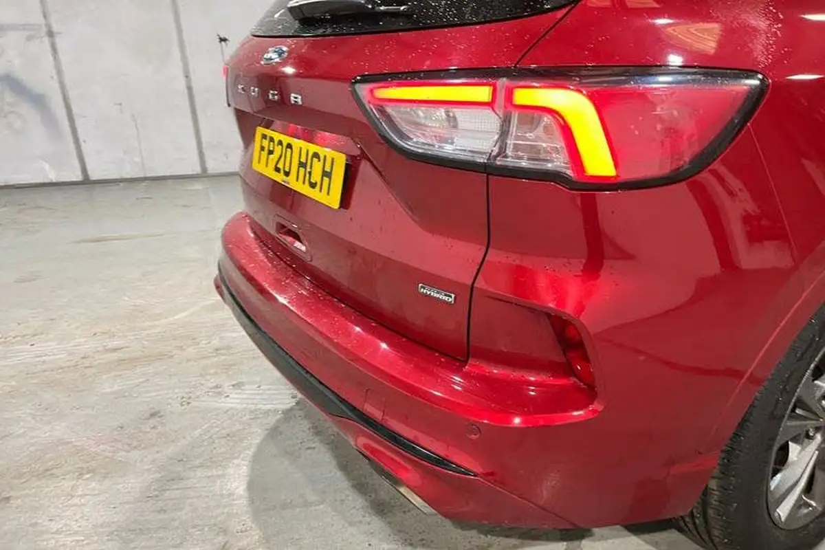 2020-ford-kuga-25t-st-line-big-39