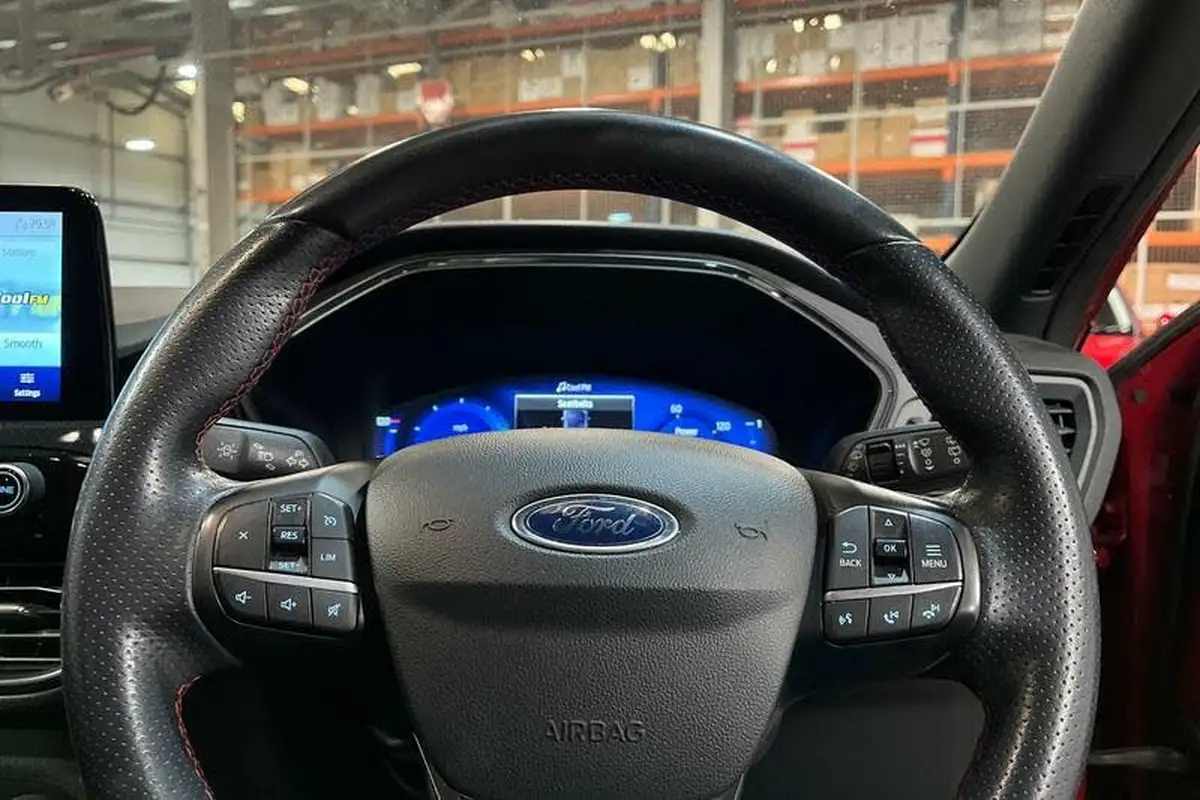 2020-ford-kuga-25t-st-line-big-11