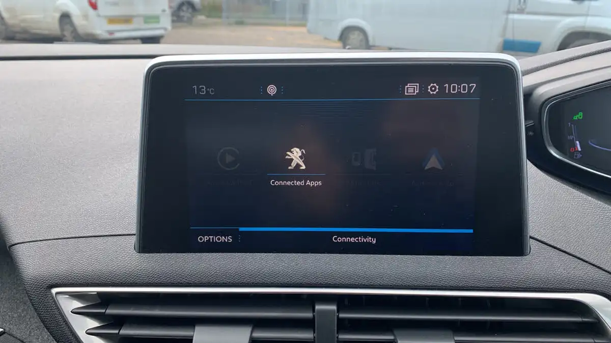 2017-peugeot-3008-suv-12-puretech-allure-big-30