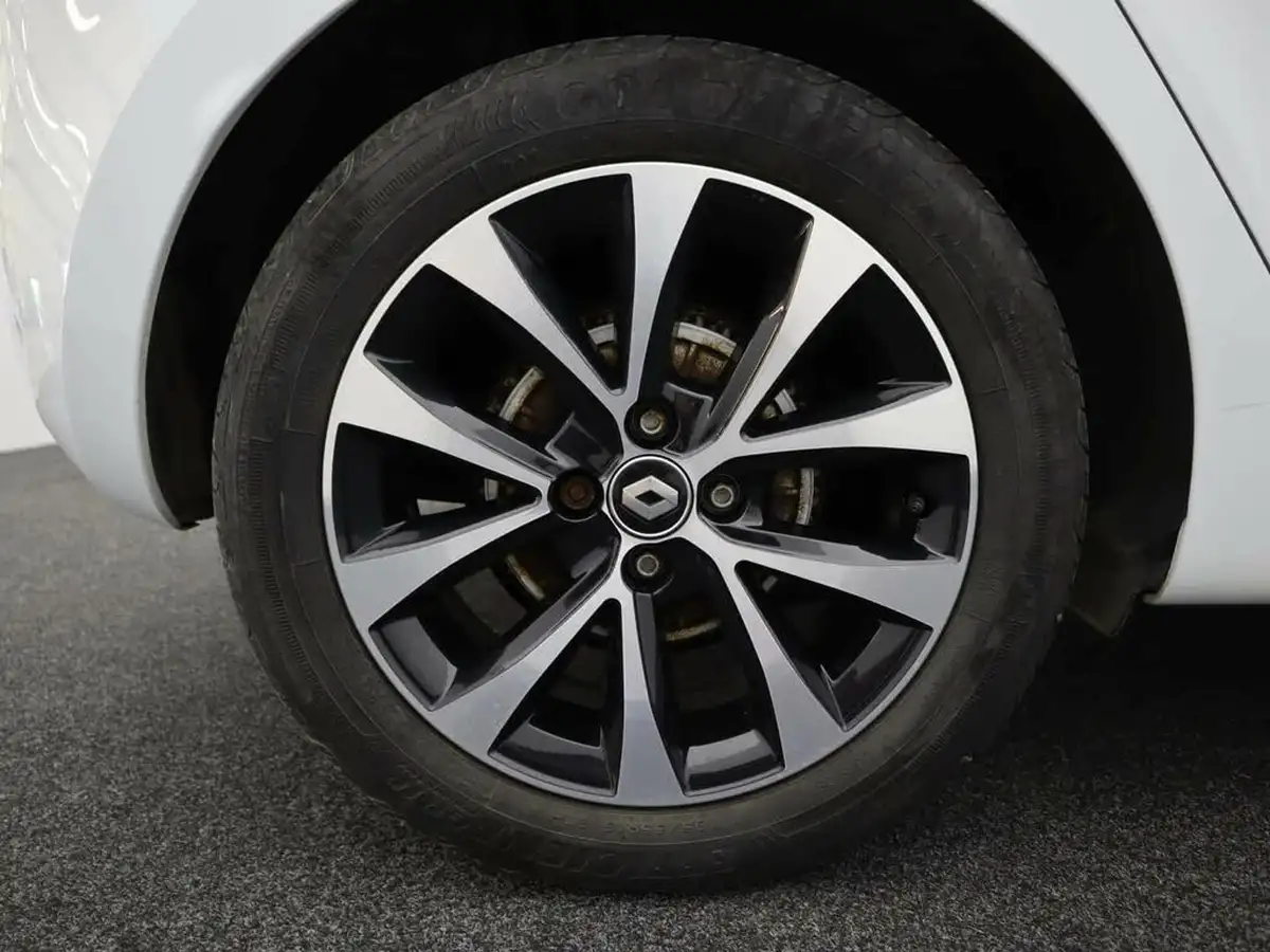 2021-renault-clio-15dci-iconic-90ps-ss-big-6