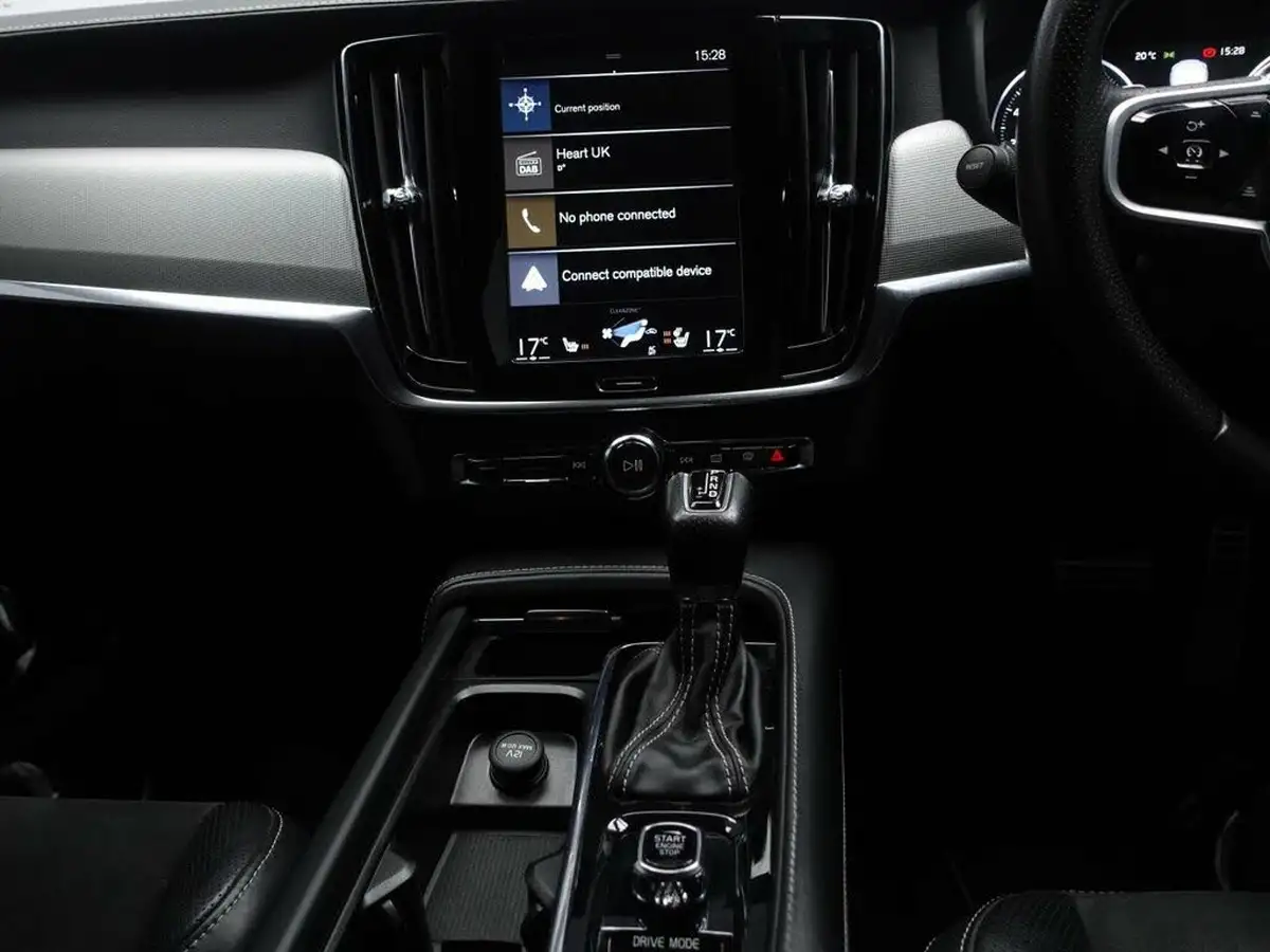 2019-volvo-v90-20td-d4-r-design-big-39